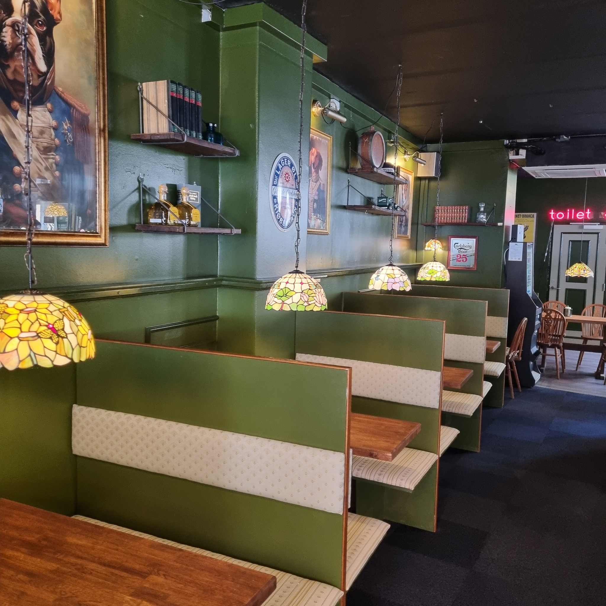 Hyggelige borde og stole